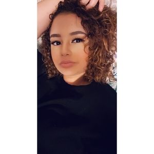 Meet your Posher, Jasmine